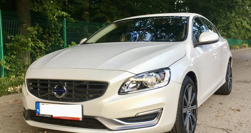 volvo s60 lubuskie Volvo S60 cena 72000 przebieg: 20500, rok produkcji 2018 z Jarocin